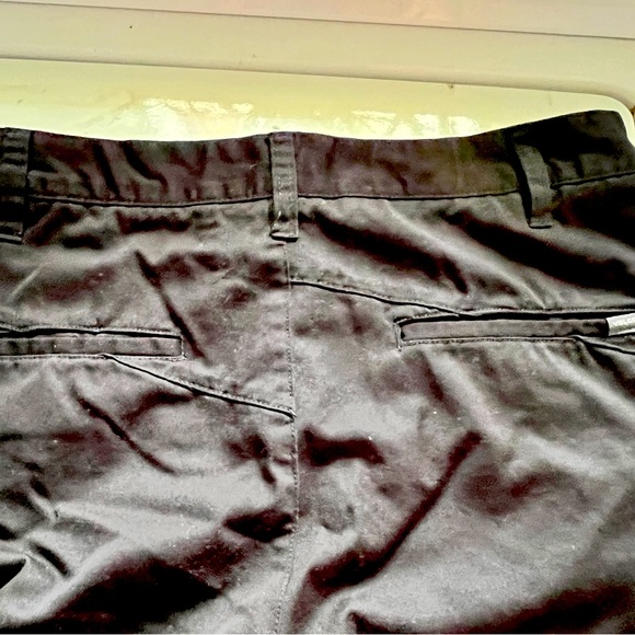 Volcom Chino Shorts. Size 28 waist. Black, excellent condition. - Picture 2 of 6